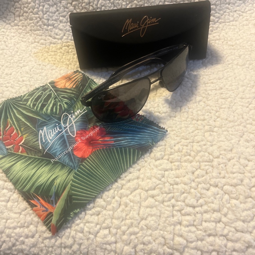 Maui Jim CASTLES MJ 728-2M Black Gray W/ Polarized Gray Gradient Glass & CASE - Picture 7 of 8